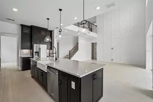 6926 Gilly Shadow St, Wesley Chapel, FL 33545 - Photo 5