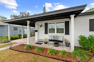 9032 Bay St NE, Saint Petersburg, FL 33702 - Photo 3