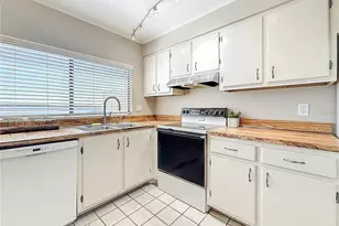 9209 Seminole Blvd, Seminole, FL 33772 - Photo 15