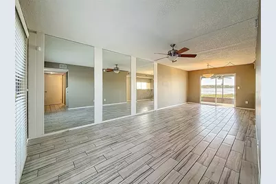 9209 Seminole Boulevard #32, Seminole, FL 33772 - Photo 5