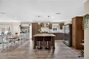 39344 Bohan Ln, Zephyrhills, FL 33540 - Photo 17