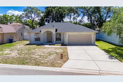 512 Atwood Avenue N, Saint Petersburg, FL 33702 - Photo 1