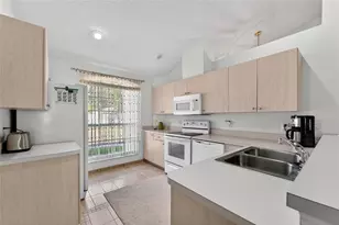 512 Atwood Ave N, Saint Petersburg, FL 33702 - Photo 11