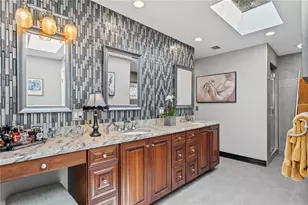 720 Brightwaters Blvd NE, Saint Petersburg, FL 33704 - Photo 7