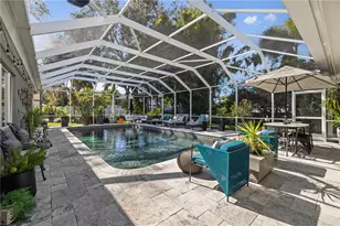 720 Brightwaters Blvd NE, Saint Petersburg, FL 33704 - Photo 13