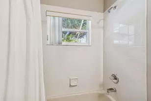 10122 Whisper Pointe Dr, Tampa, FL 33647 - Photo 41