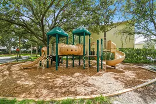 10122 Whisper Pointe Dr, Tampa, FL 33647 - Photo 89