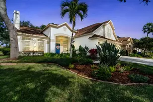 10122 Whisper Pointe Dr, Tampa, FL 33647 - Photo 3