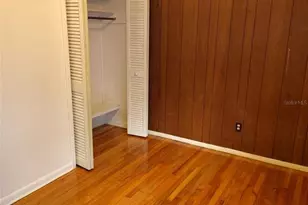 1104 Cedar Lake Dr, Tampa, FL 33612 - Photo 9