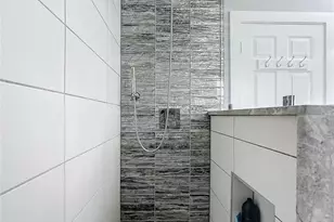 6210 6th Ave S, Saint Petersburg, FL 33707 - Photo 23