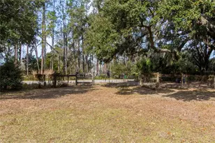 1306 Union Pacific Dr, Plant City, FL 33566 - Photo 7