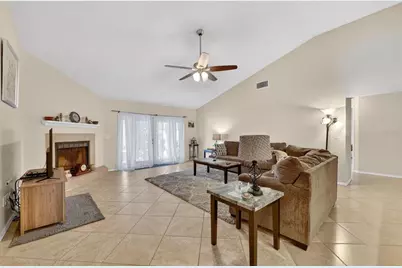 9410 Pebble Glen Avenue, Tampa, FL 33647 - Photo 7