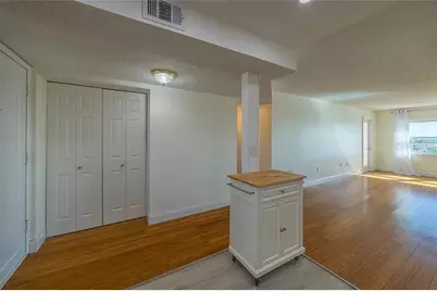 4775 Cove Circle #1002, Saint Petersburg, FL 33708 - Photo 15