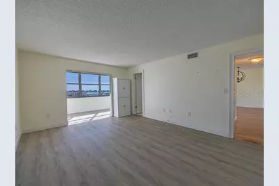 4775 Cove Circle #1002, Saint Petersburg, FL 33708 - Photo 21