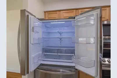 4775 Cove Circle #1002, Saint Petersburg, FL 33708 - Photo 7