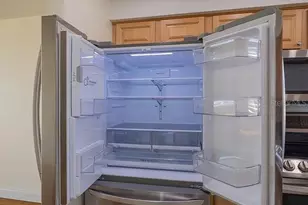 4775 Cove Cir, Saint Petersburg, FL 33708 - Photo 7