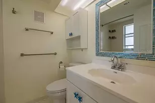 4775 Cove Cir, Saint Petersburg, FL 33708 - Photo 25