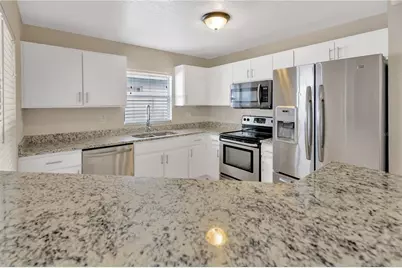 2408 Camden Oaks Place, Valrico, FL 33594 - Photo 17