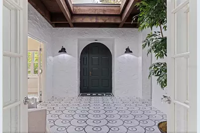 1920 Cherry Street NE, Saint Petersburg, FL 33704 - Photo 7