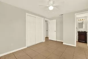 11404 N 52nd St, Tampa, FL 33617 - Photo 19