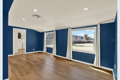 11404 N 52nd Street, Tampa, FL 33617 - Photo 9