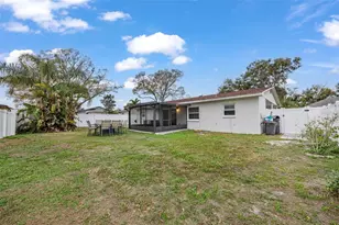 15204 Monet Dr, Tampa, FL 33613 - Photo 7