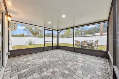 15204 Monet Drive, Tampa, FL 33613 - Photo 9