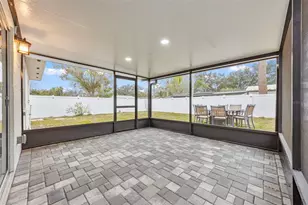 15204 Monet Dr, Tampa, FL 33613 - Photo 9