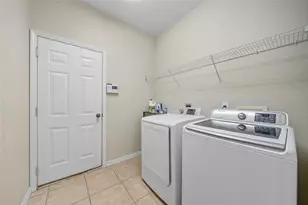 11724 Holly Creek Dr, Riverview, FL 33569 - Photo 15