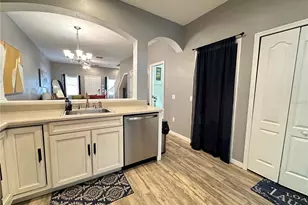 13141 Kings Crossing Dr, Gibsonton, FL 33534 - Photo 11