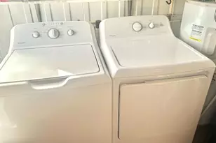 2000 E Bay Dr, Largo, FL 33771 - Photo 15