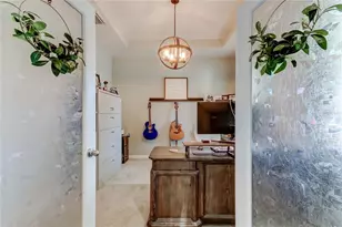 5647 Fisher Glen Loop, Wesley Chapel, FL 33545 - Photo 11