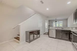 4734 White Sanderling Ct Ct, Tampa, FL 33619 - Photo 9