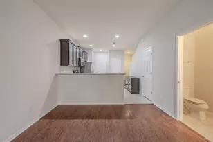 4734 White Sanderling Ct Ct, Tampa, FL 33619 - Photo 11