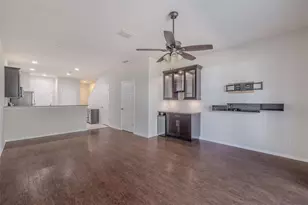 4734 White Sanderling Ct Ct, Tampa, FL 33619 - Photo 7