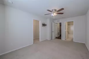 4734 White Sanderling Ct Ct, Tampa, FL 33619 - Photo 13
