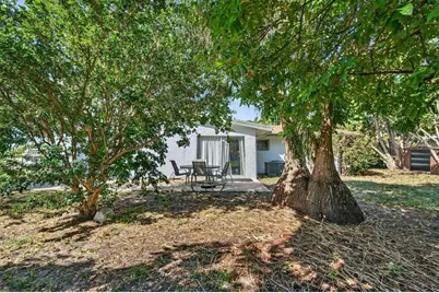 4033 Country Club Boulevard, Cape Coral, FL 33904 - Photo 23