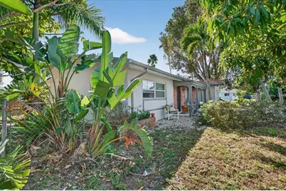 4033 Country Club Boulevard, Cape Coral, FL 33904 - Photo 3