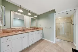 301 Mariner Dr, Tarpon Springs, FL 34689 - Photo 15