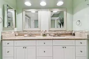 301 Mariner Dr, Tarpon Springs, FL 34689 - Photo 15