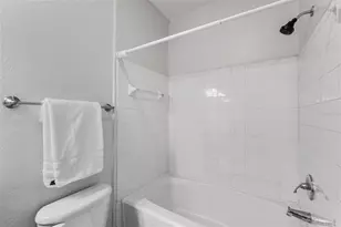 4305 Bayside Village Dr, Tampa, FL 33615 - Photo 27