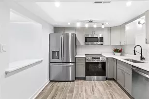 505 Plaza Seville Ct, Treasure Island, FL 33706 - Photo 11