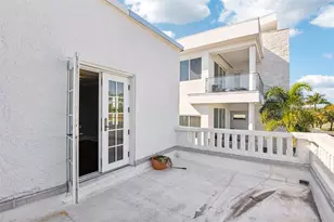 104 Palmera Blvd NE, Saint Petersburg, FL 33704 - Photo 39