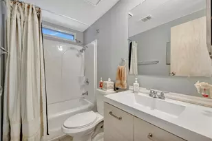 106 S St Thomas Cir, Apollo Beach, FL 33572 - Photo 37