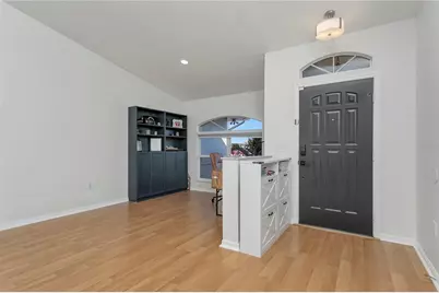 6647 68th Street E, Bradenton, FL 34203 - Photo 13