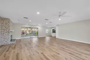 13400 91st Ave, Seminole, FL 33776 - Photo 9