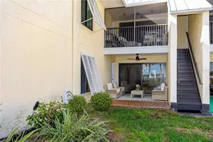 7310 Sunshine Skyway Ln S, Saint Petersburg, FL 33711 - Photo 9