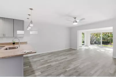 11372 W Bayshore Drive, Crystal River, FL 34429 - Photo 9