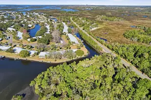 11372 W Bayshore Dr, Crystal River, FL 34429 - Photo 43