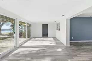 11372 W Bayshore Dr, Crystal River, FL 34429 - Photo 15